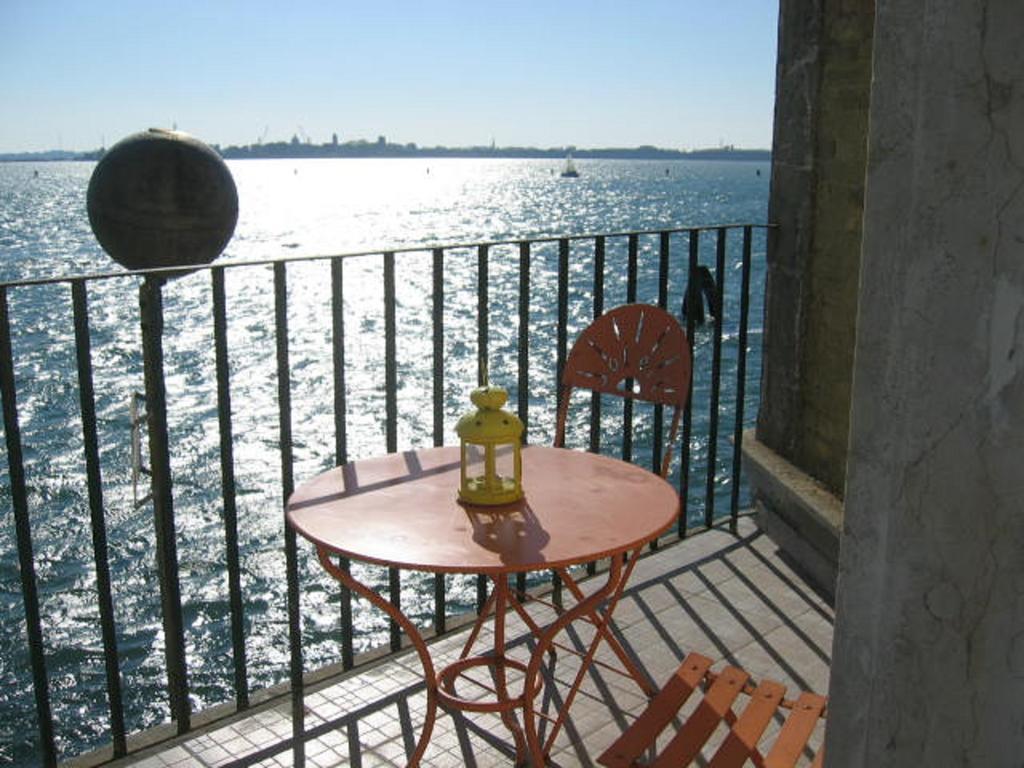 Apartment Balcony Sea View,818193452:JPEG