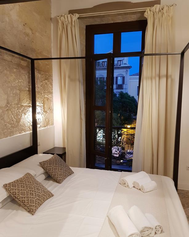 Deluxe Double Room Balcony,669279513:JPEG