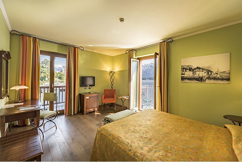 Deluxe Double or Twin Room with Lake View