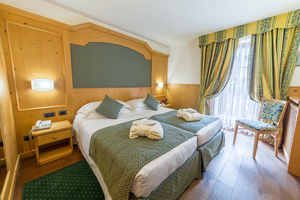 Double or Twin Room,467163795:JPEG