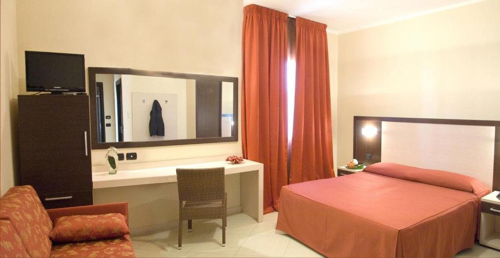 Double or Twin Room,50418766:JPEG