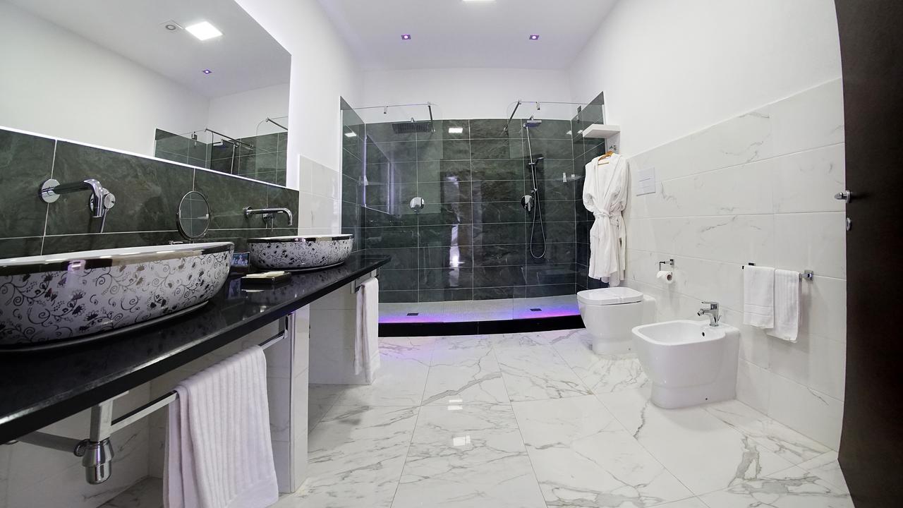 Apartament typu Suite z wanną z hydromasażem