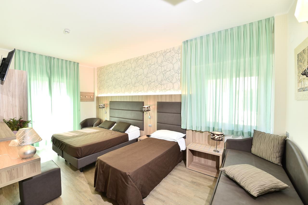 Basic Triple Room,249189341:JPEG