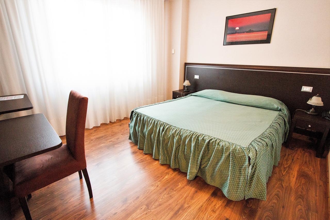 Comfort Quadruple Room,653876592:JPEG