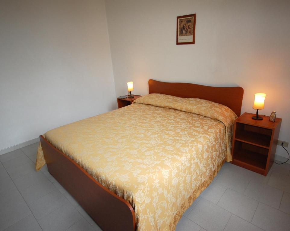 Double or Twin Room,51539689:JPEG