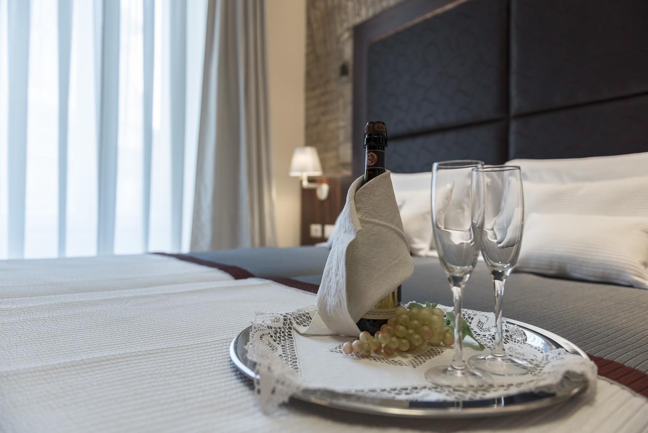 Luxury Double Room Extra Bed