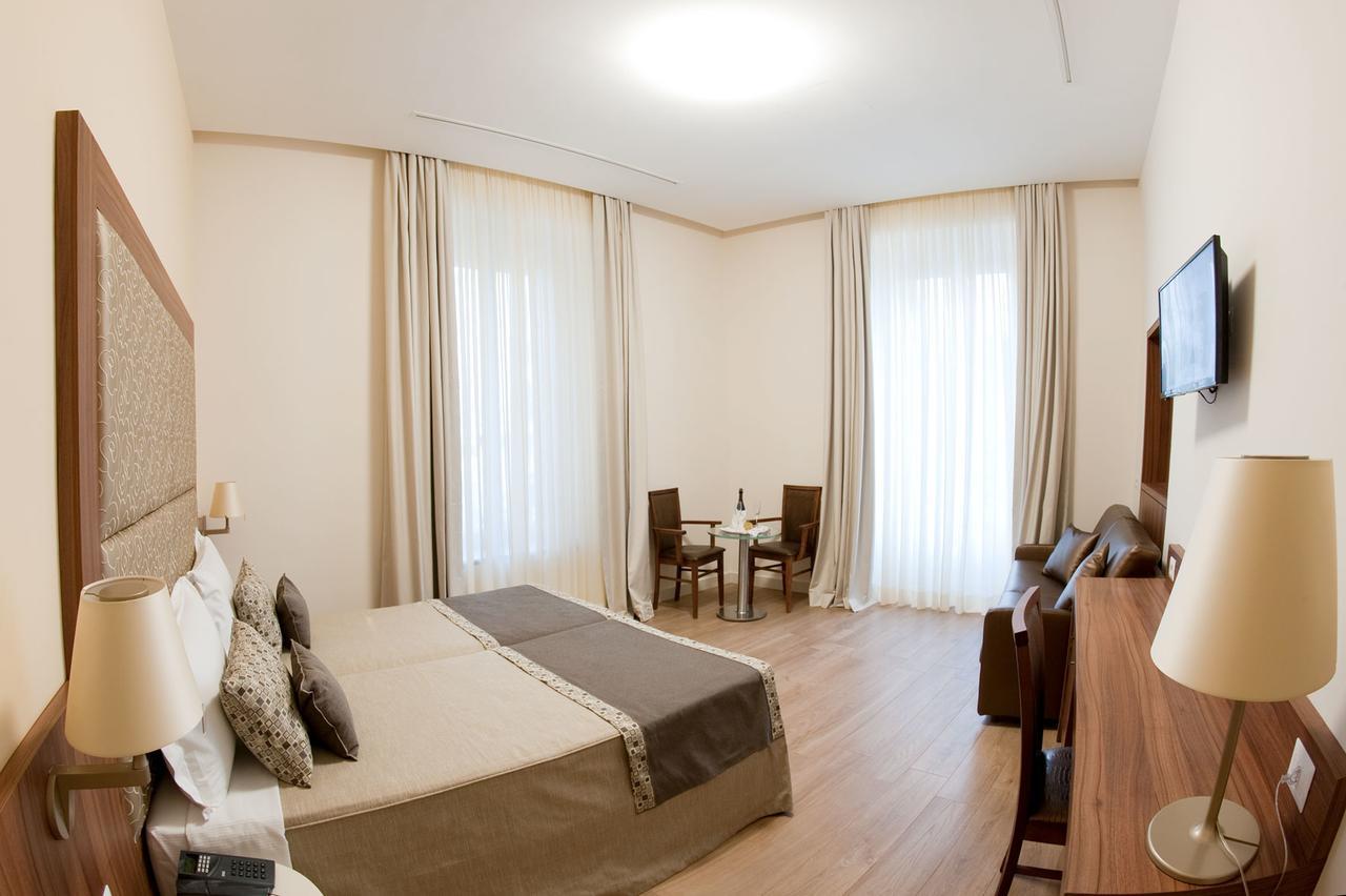 Luxury Double Room Extra Bed