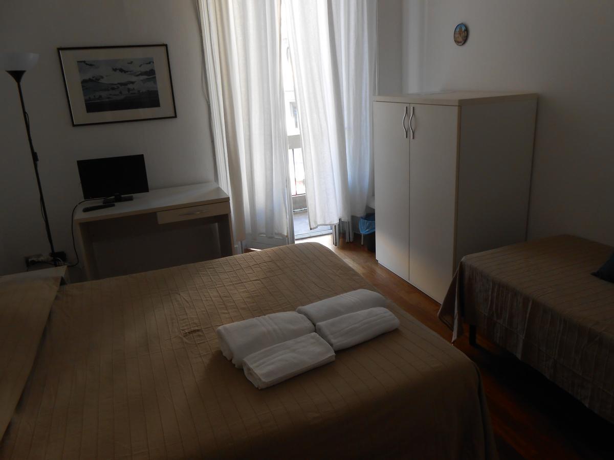 Triple Room,526510143:JPEG