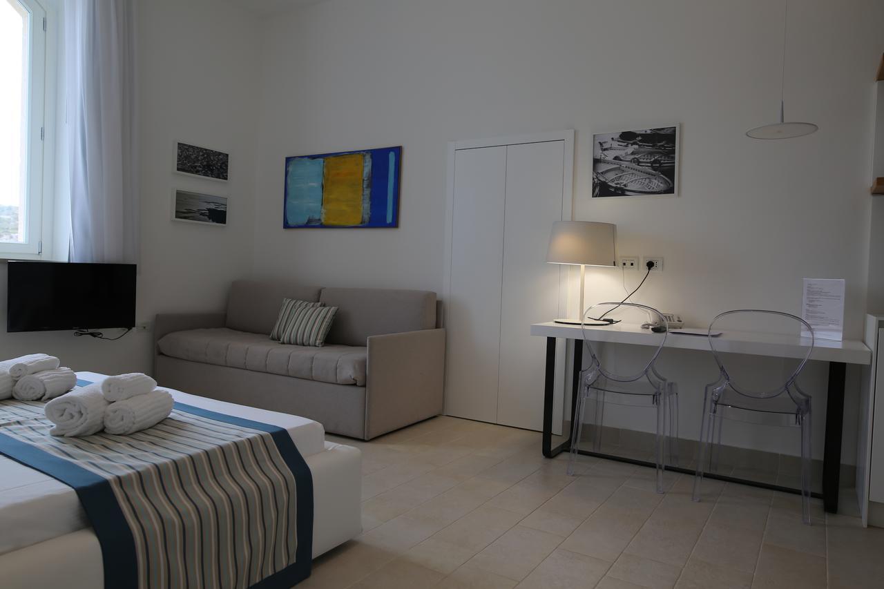 Studio Classic,713068453:JPEG