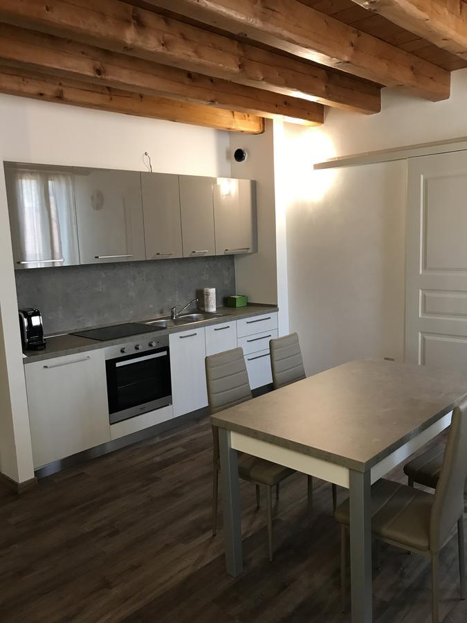 Apartment,529729698:JPEG