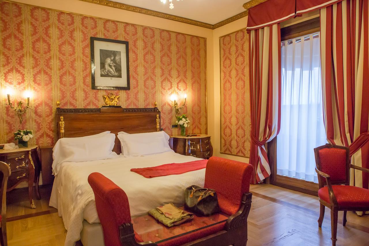 Grand Deluxe Double Room