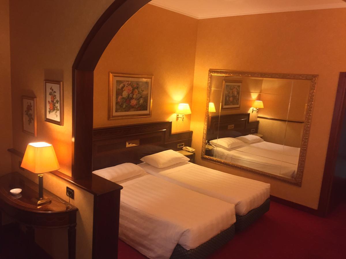 Twin Room,662858529:JPEG