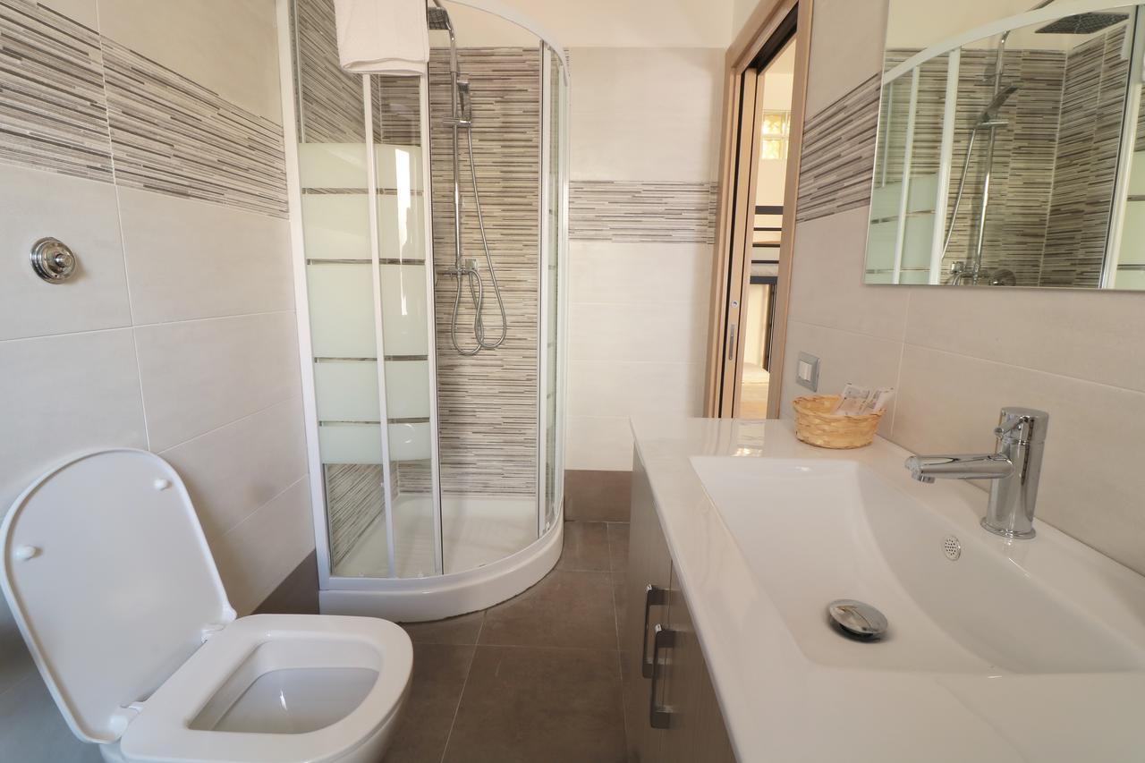 Camera Familiare con Bagno Privato