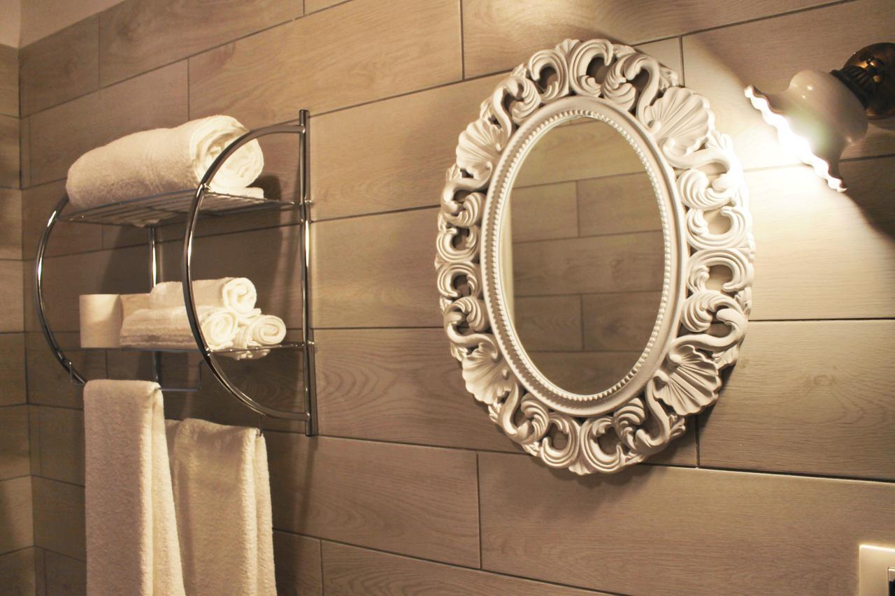 Double Room,587382237:JPEG