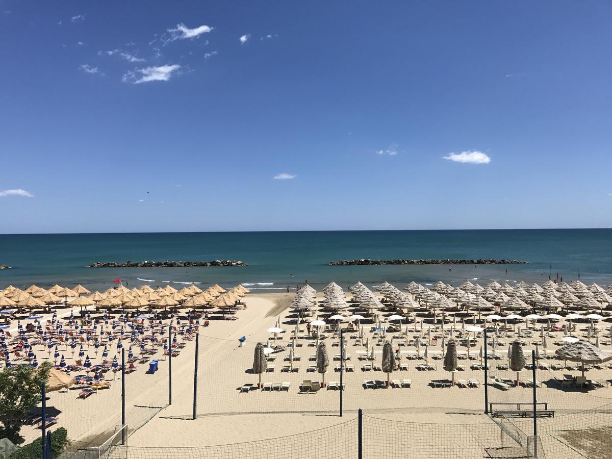 Camera Familiare con Vista Mare (2 Adulti + 2 Bambini)