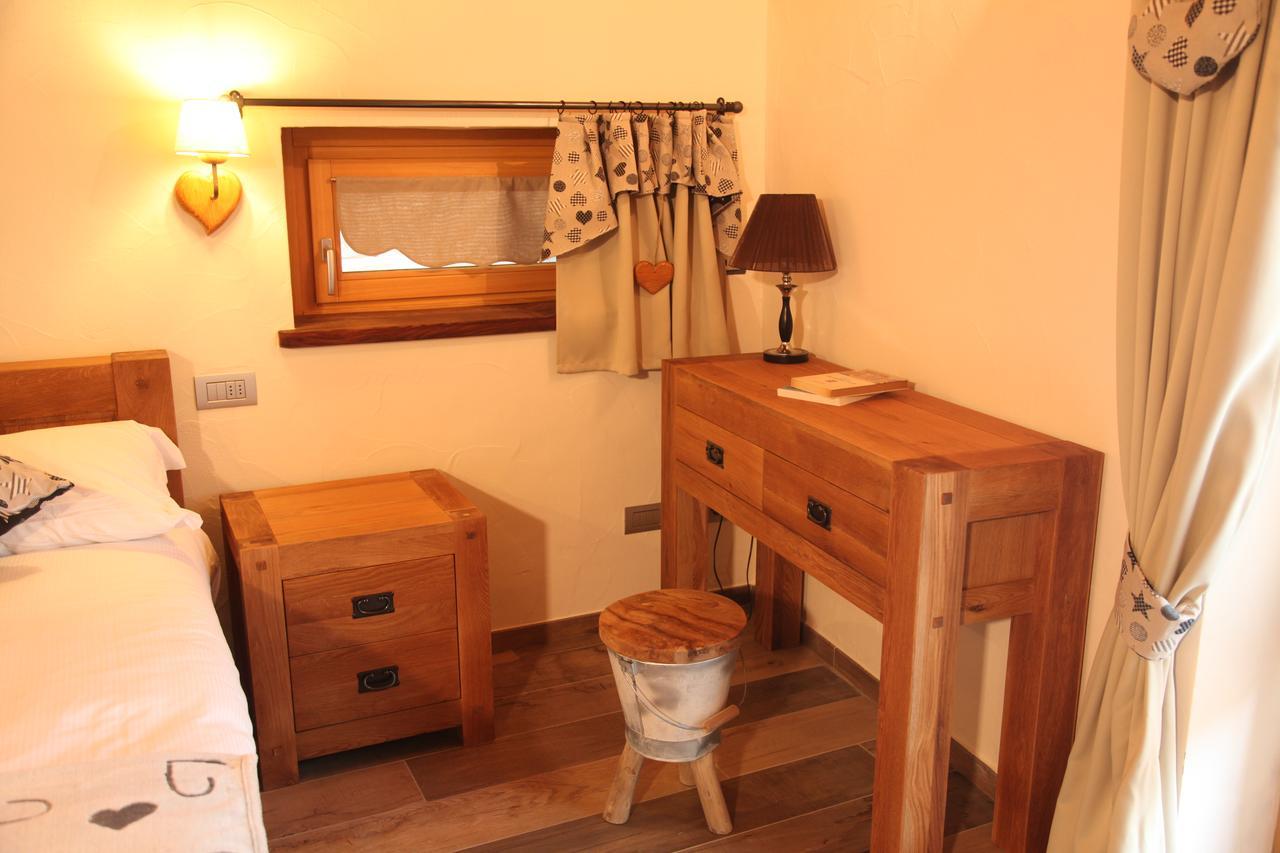 Deluxe Double Room,596457165:JPEG