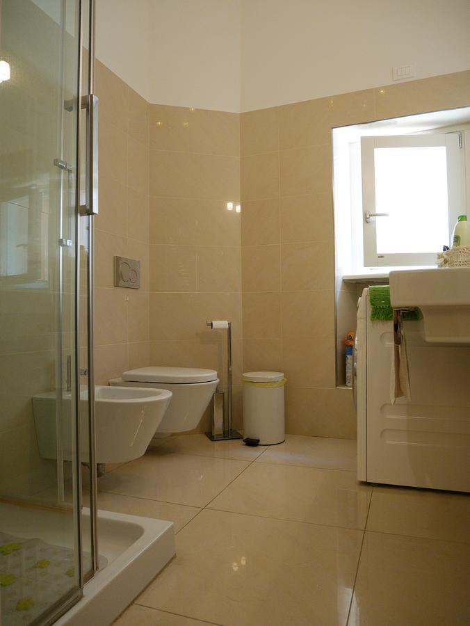 Quarto Duplo Standard com Banheiro Compartilhado