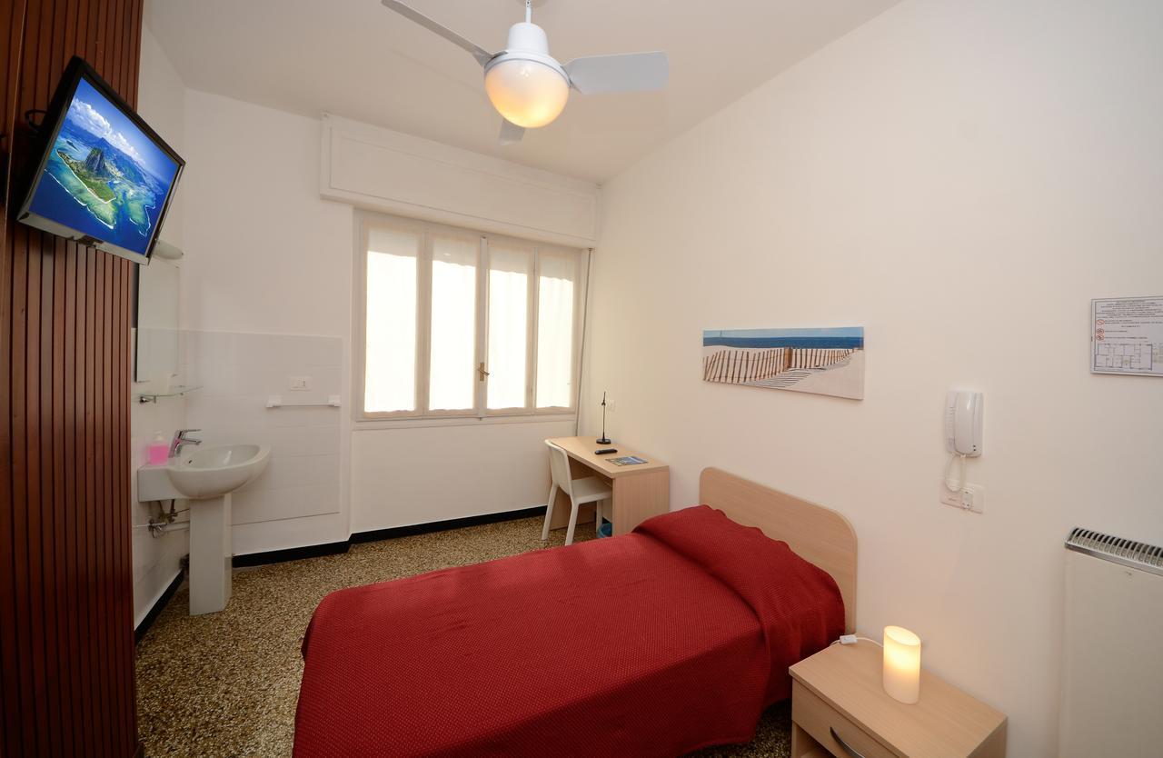 Camera Singola con Bagno Privato Esterno