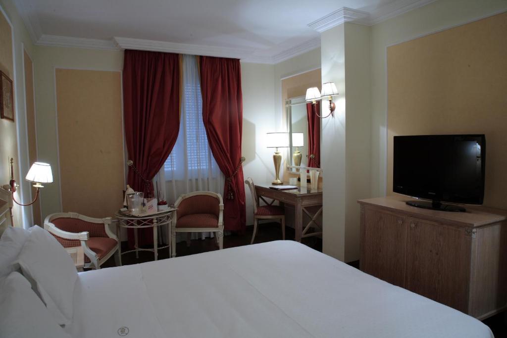 Quarto Superior com Cama de Casal ou 2 de Solteiro