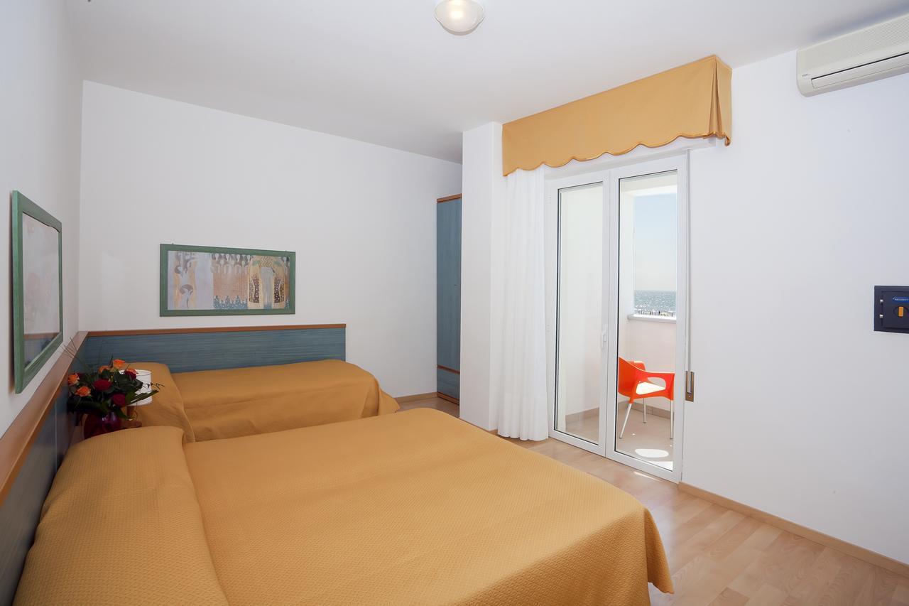 Triple Room with Sea View,964973002:JPEG