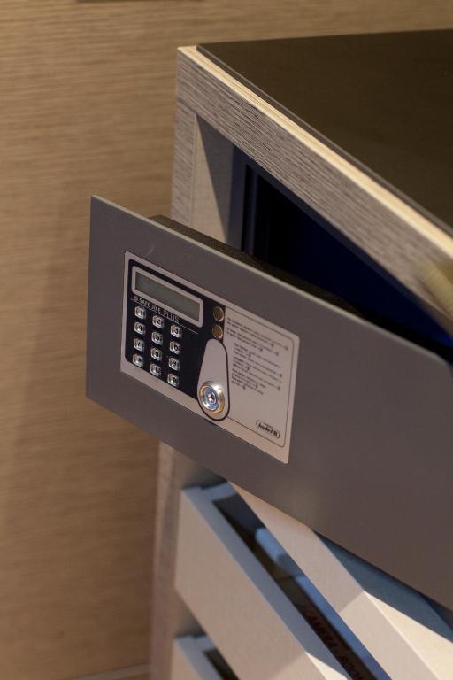 Standard Twin Room,1037044429:JPEG