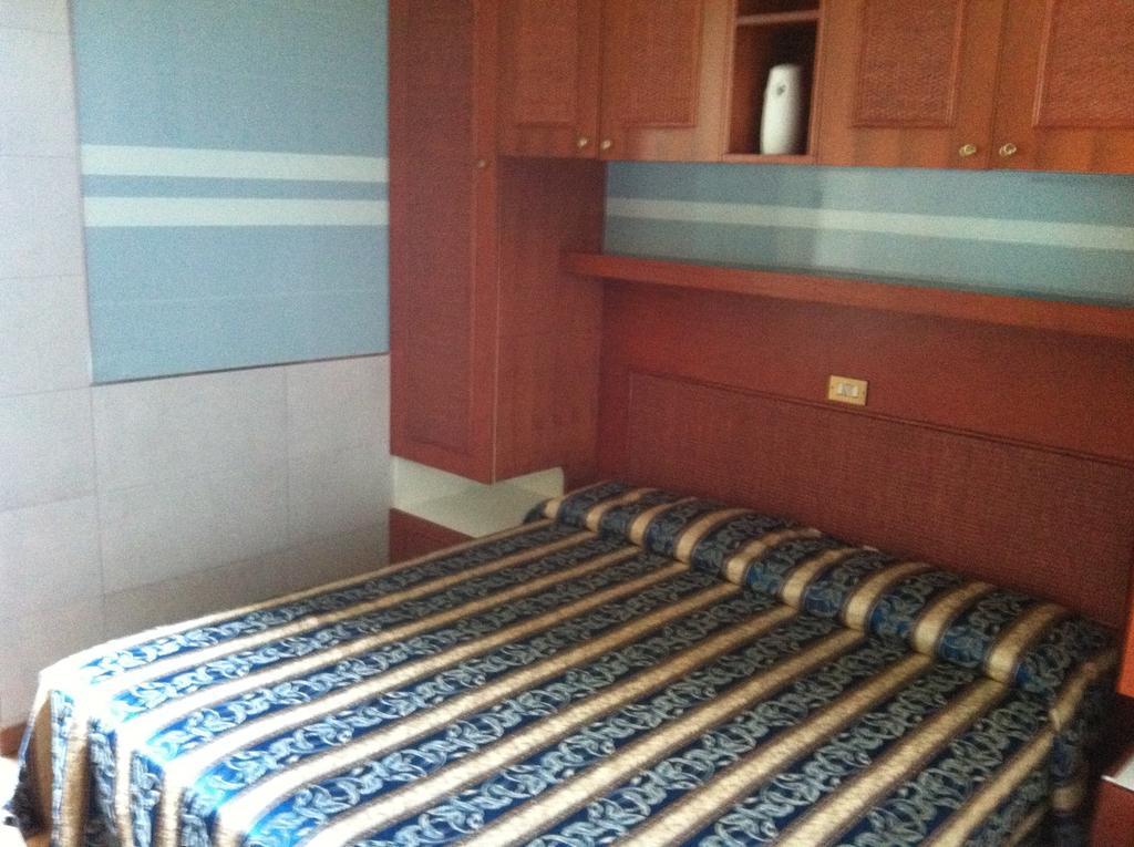 Tweepersoonskamer met 1 of 2 Bedden en Toegang tot Strand