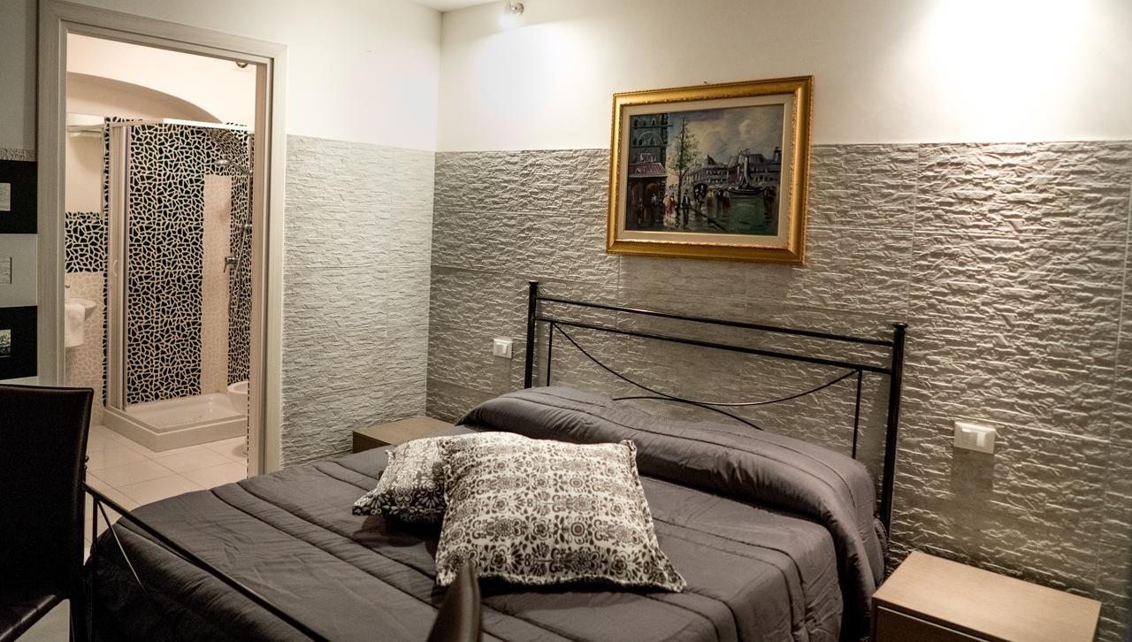 Double Room with Private Bathroom,630472359:JPEG