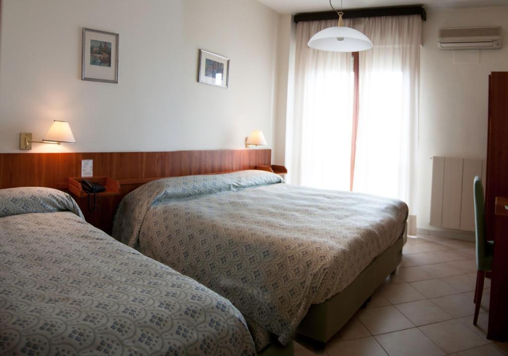Triple Room,63177904:JPEG
