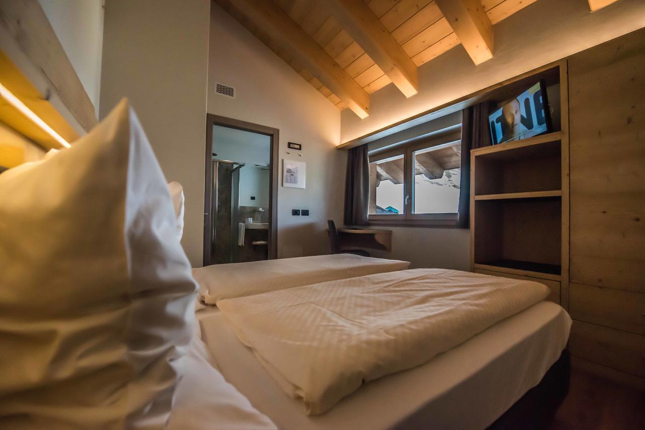 Superior Single Room Mountain View