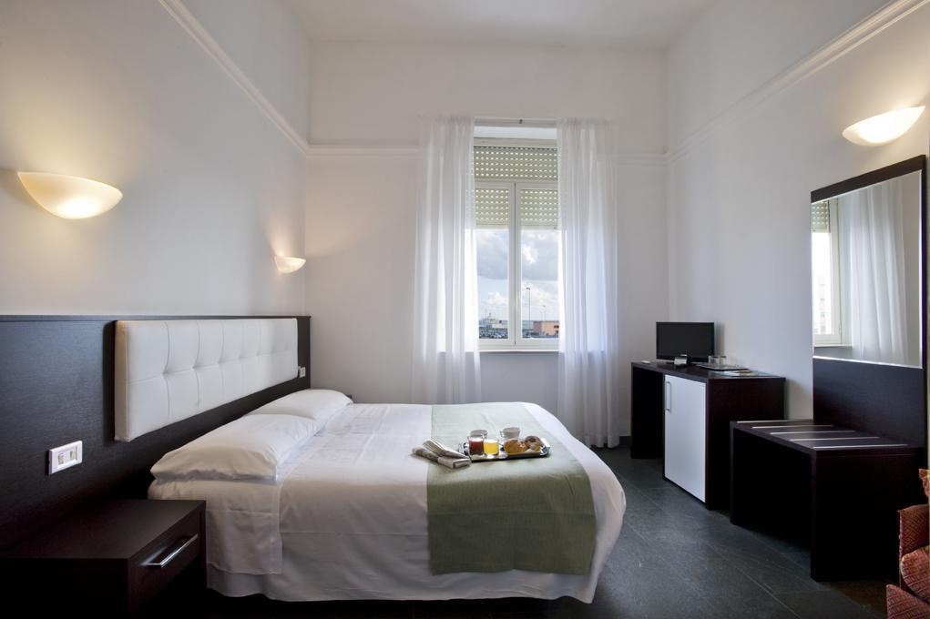 Camera Matrimoniale/Doppia con Letti Singoli con Letto Supplementare