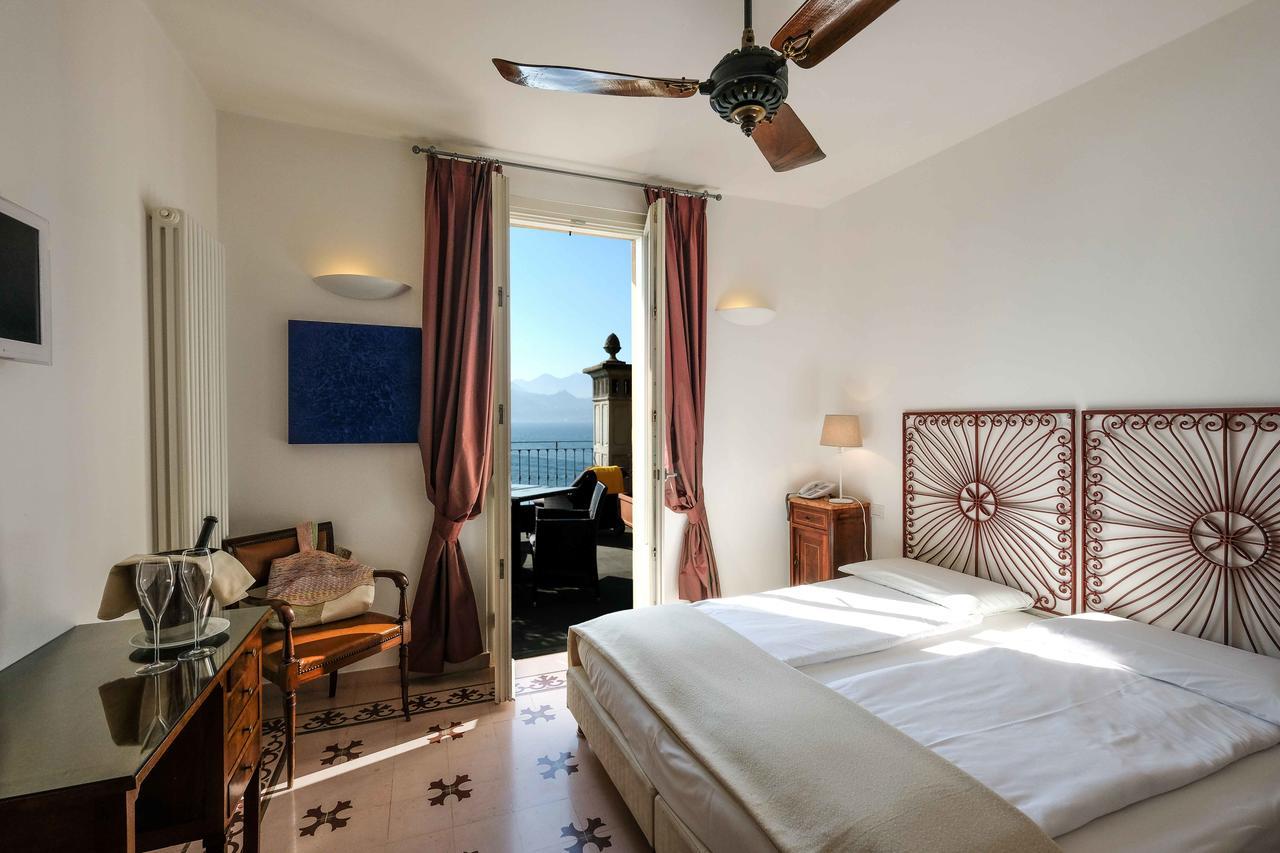 Double or Twin Room with Terrace