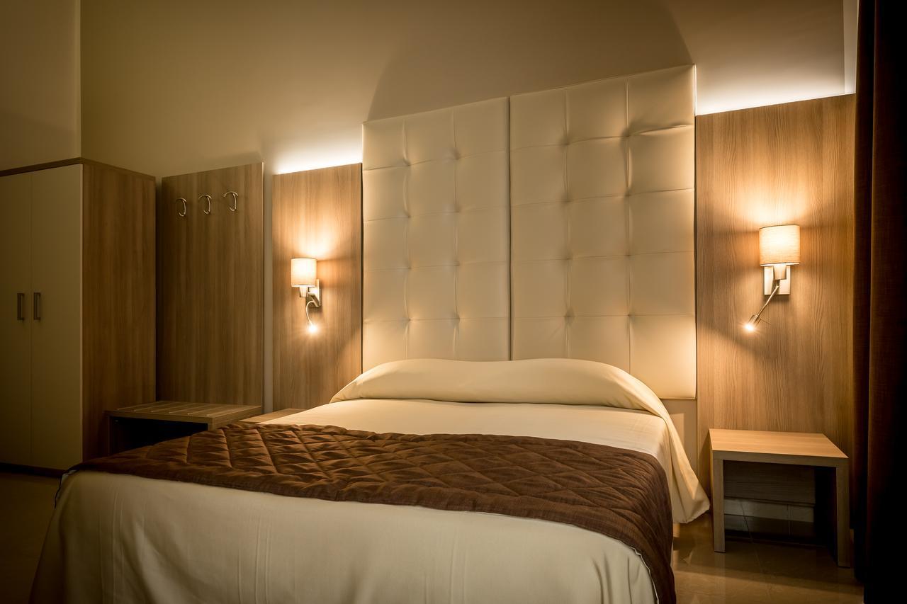 Superior Double or Twin Room,633150672:JPEG