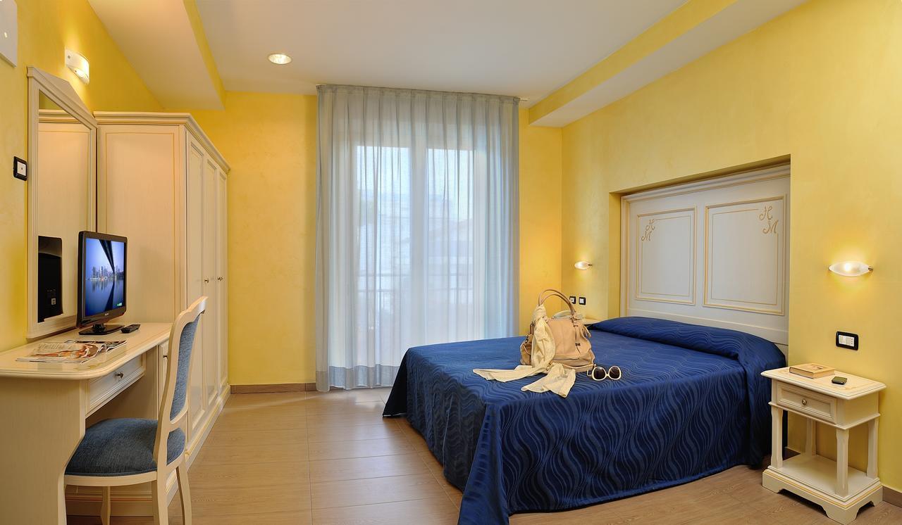 Camera Familiare con Balcone