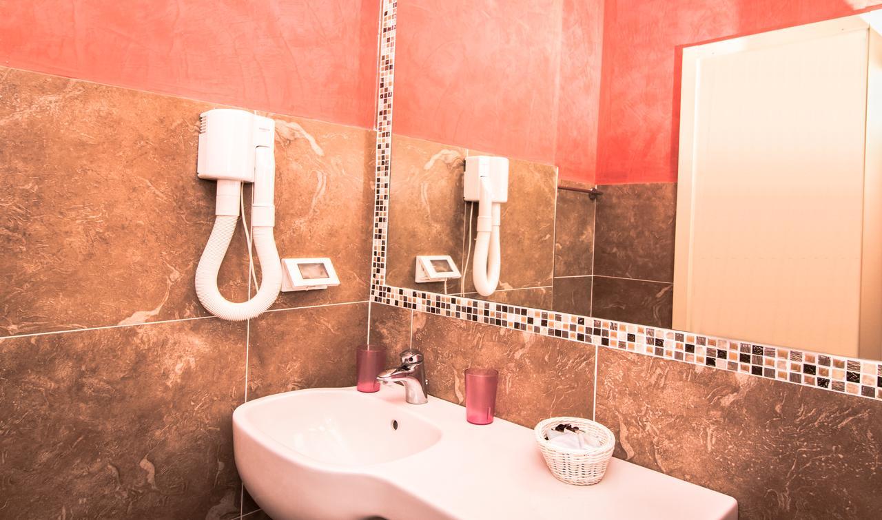 Family Room,1116020298:JPEG