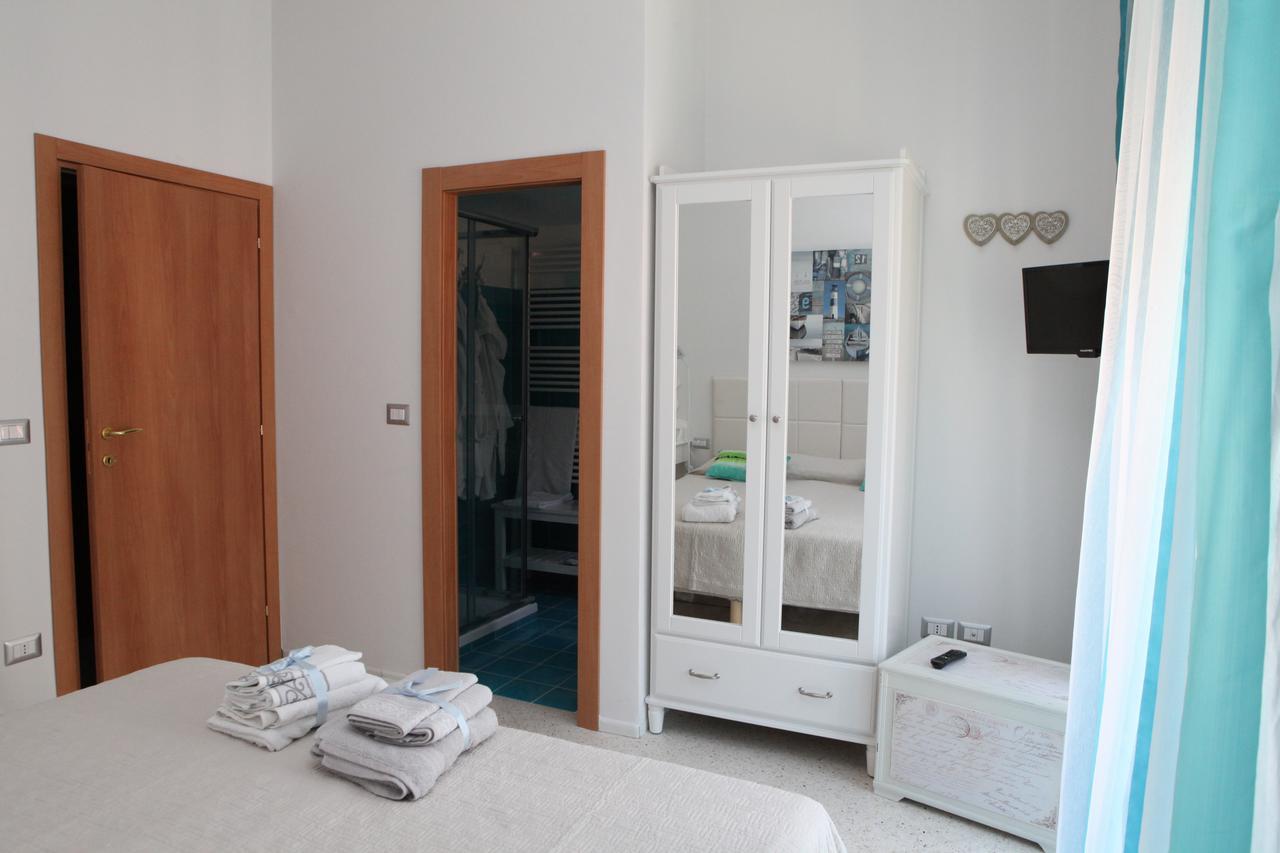 Double or Twin Room Private Bathroom