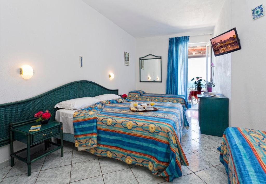 Triple Room,63701638:JPEG