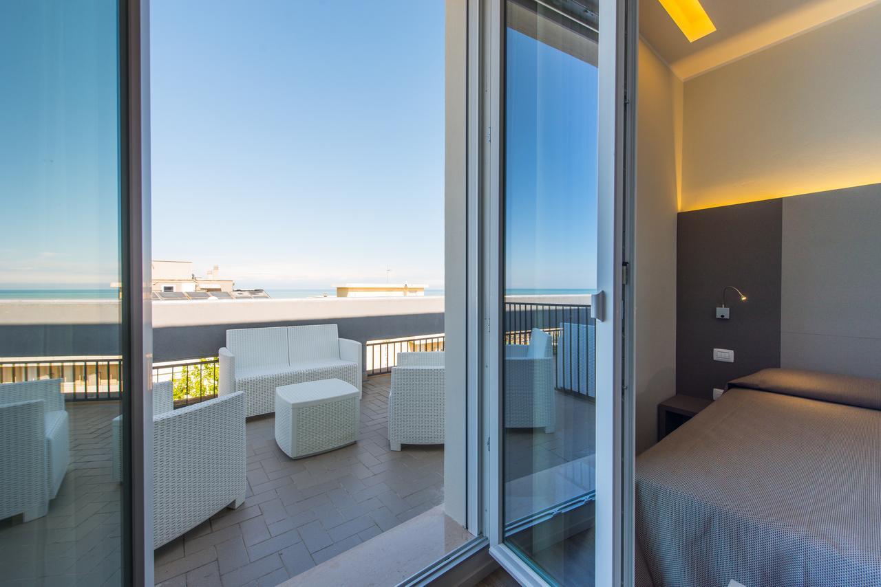 Family Room with Partial Sea View