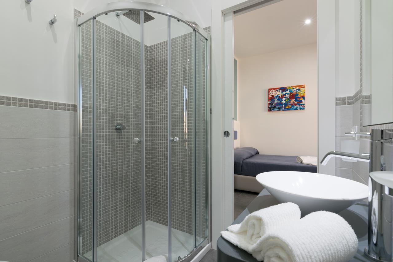 Single Room Balcony