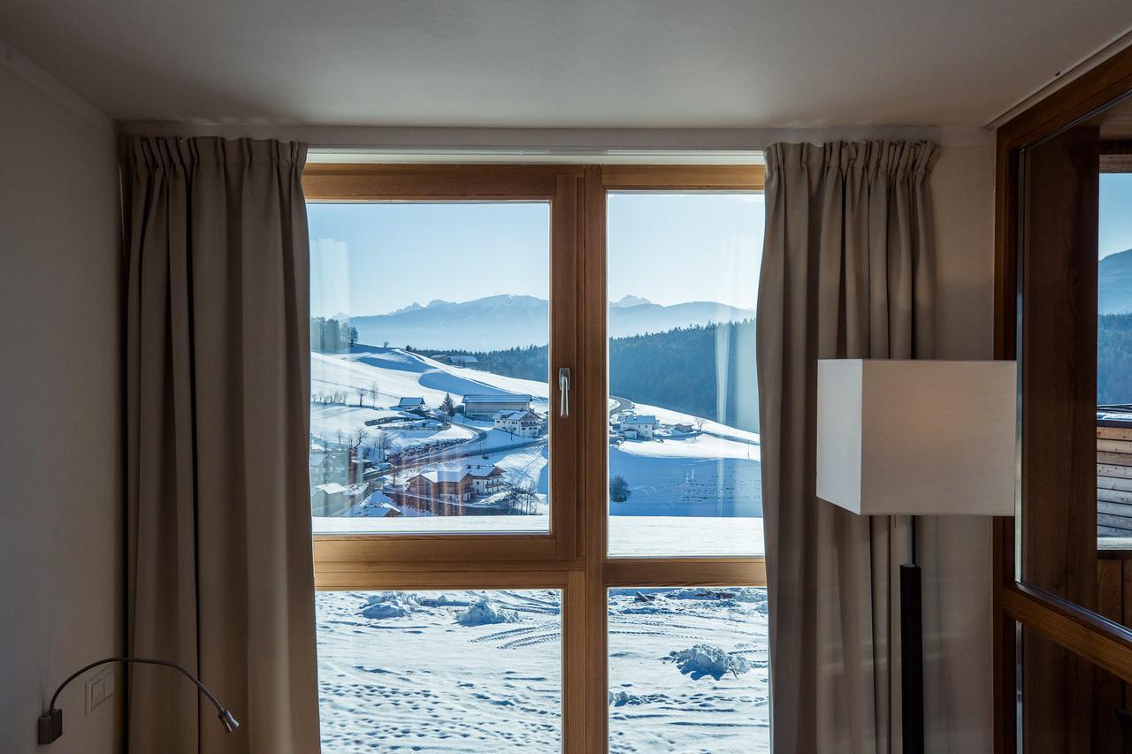 Superior Double Room Balcony Mountain View