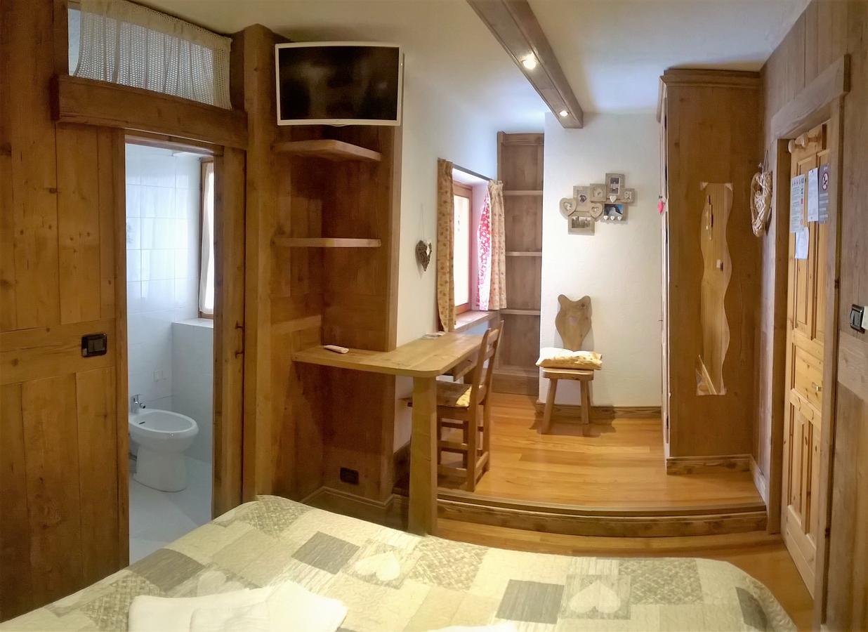 Deluxe Double Room Extra Bed