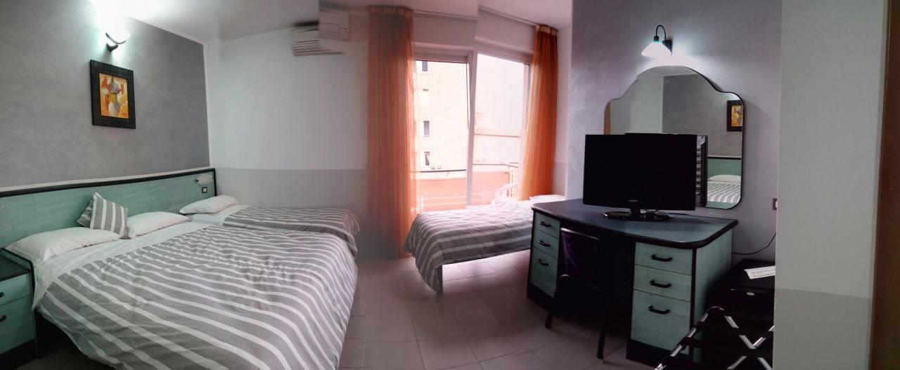 Quadruple Room Balcony,33521410:JPEG