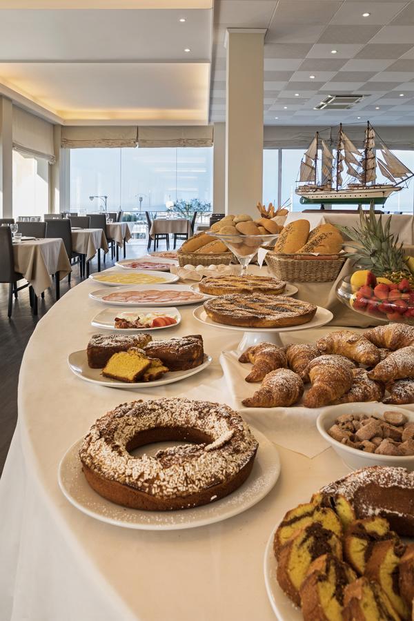 Quadruple Room with Balcony,640969068:JPEG