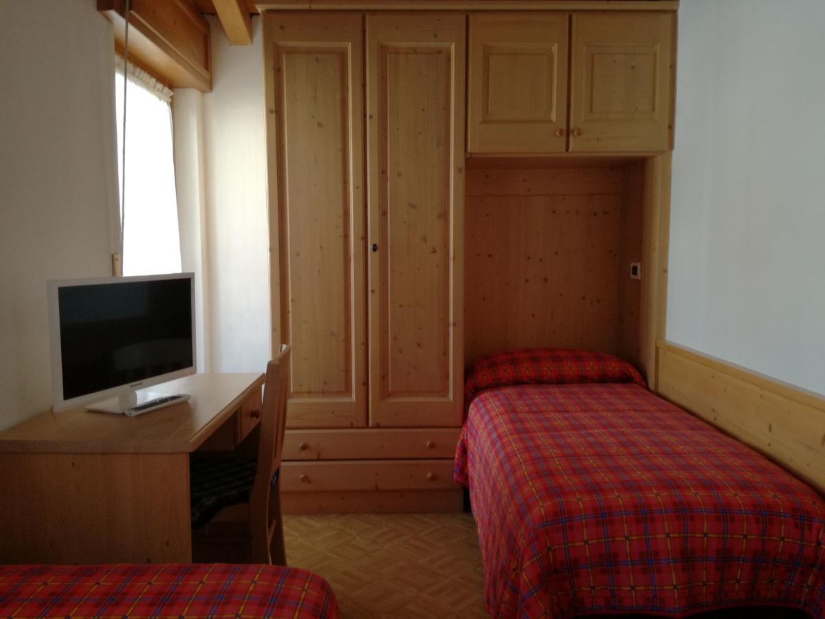 Single Room Mountain View Mansard,1318155772:JPEG