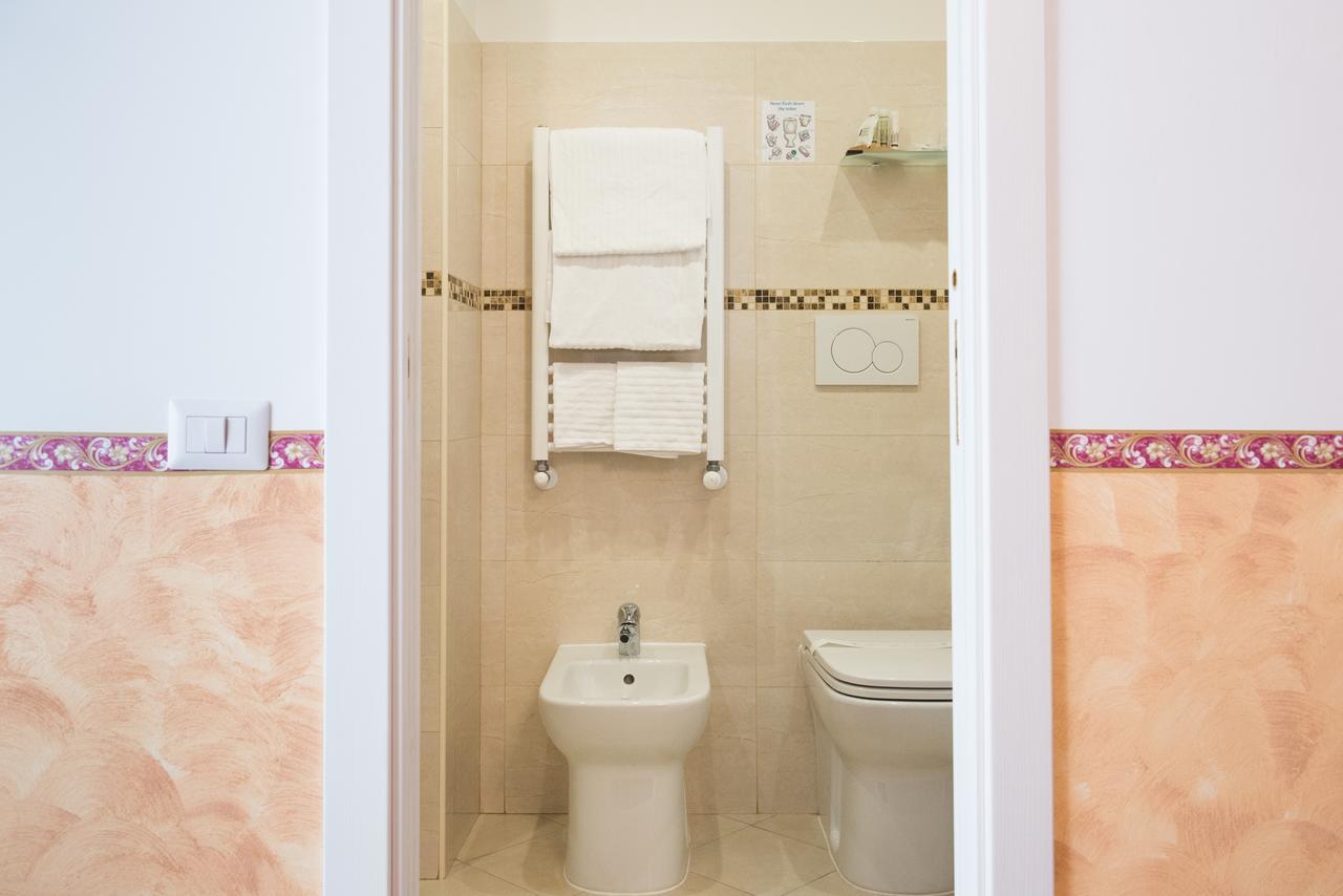 Quarto com Cama de Casal ou 2 de Solteiro
