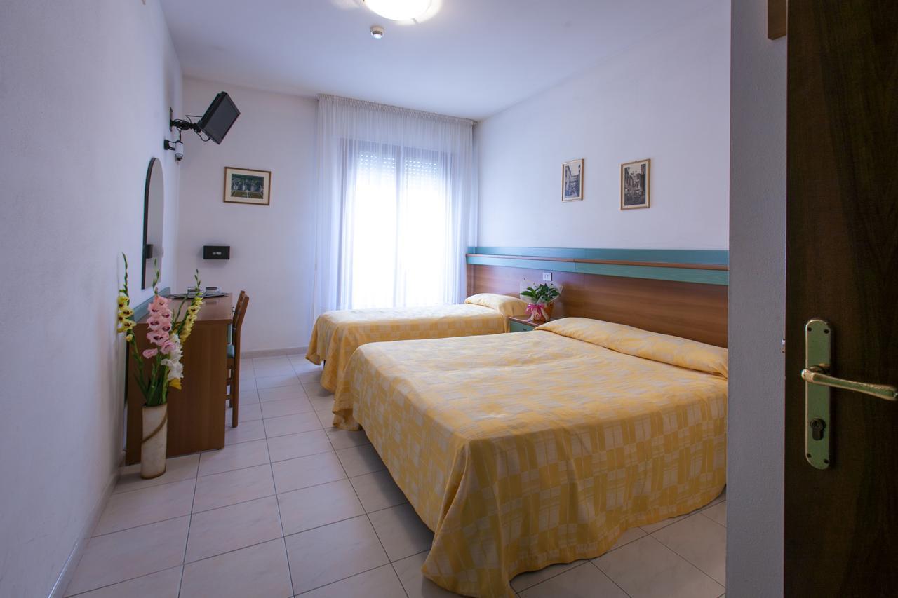 Dreibettzimmer