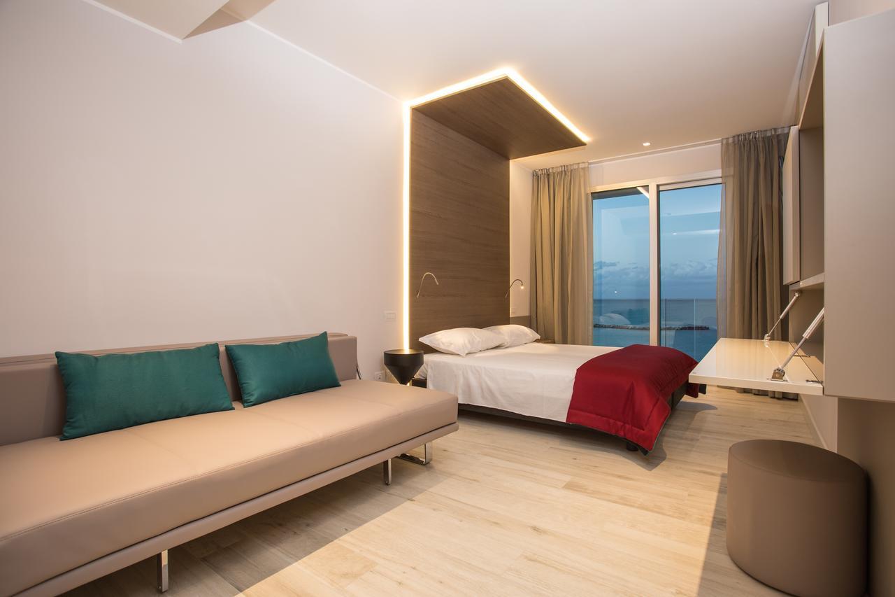 Quadruple Room with Sea View,1320067036:JPEG