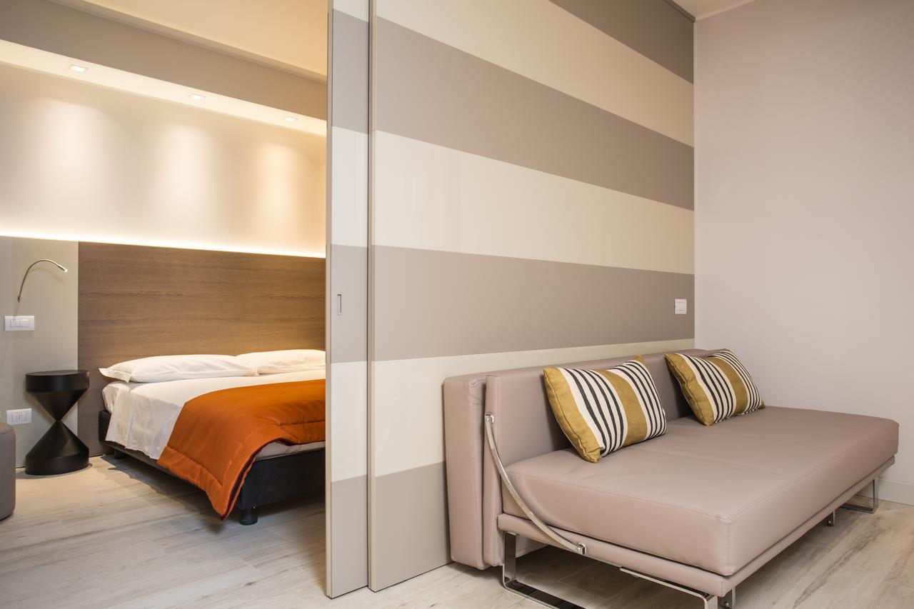 Family Room with Side Sea View,1176902539:JPEG