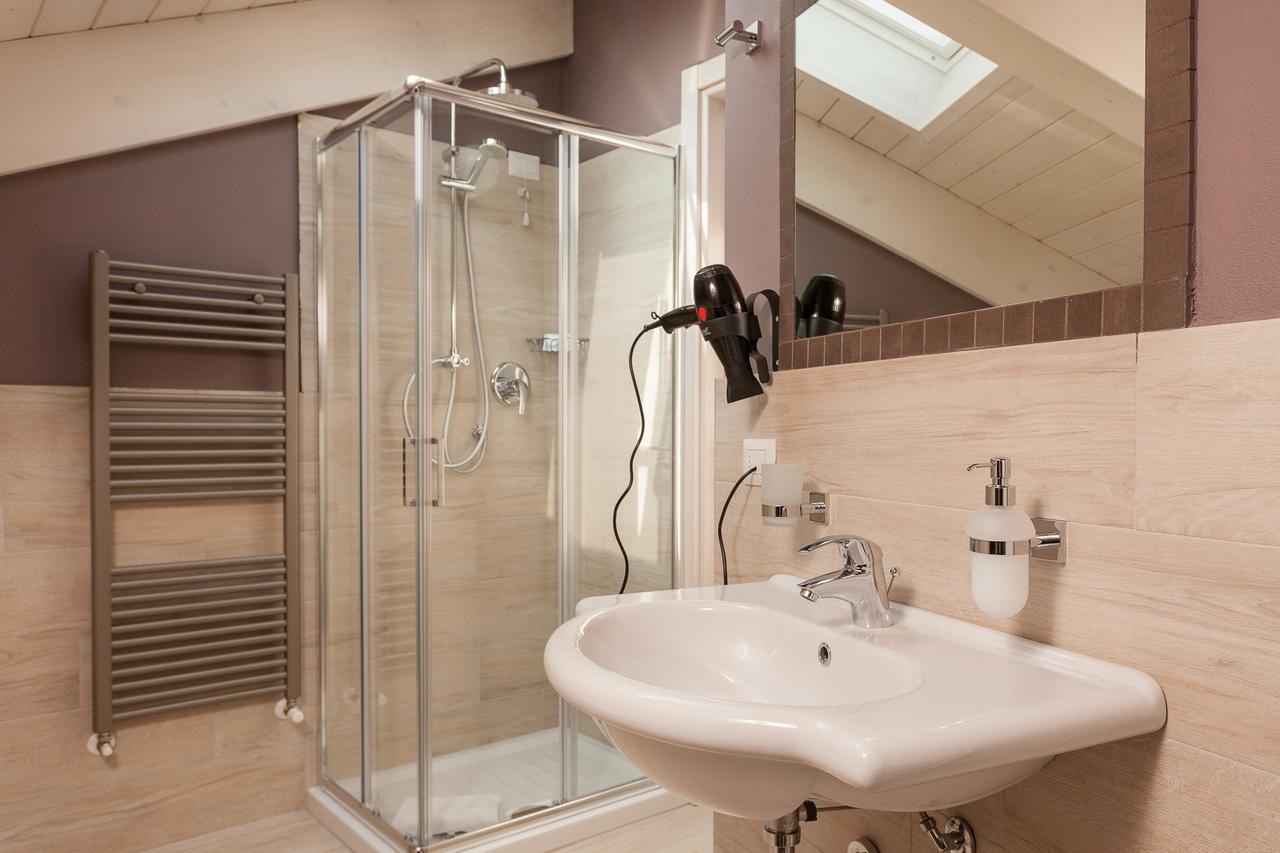 Apartament typu Suite z wanną z hydromasażem i widokiem na morze