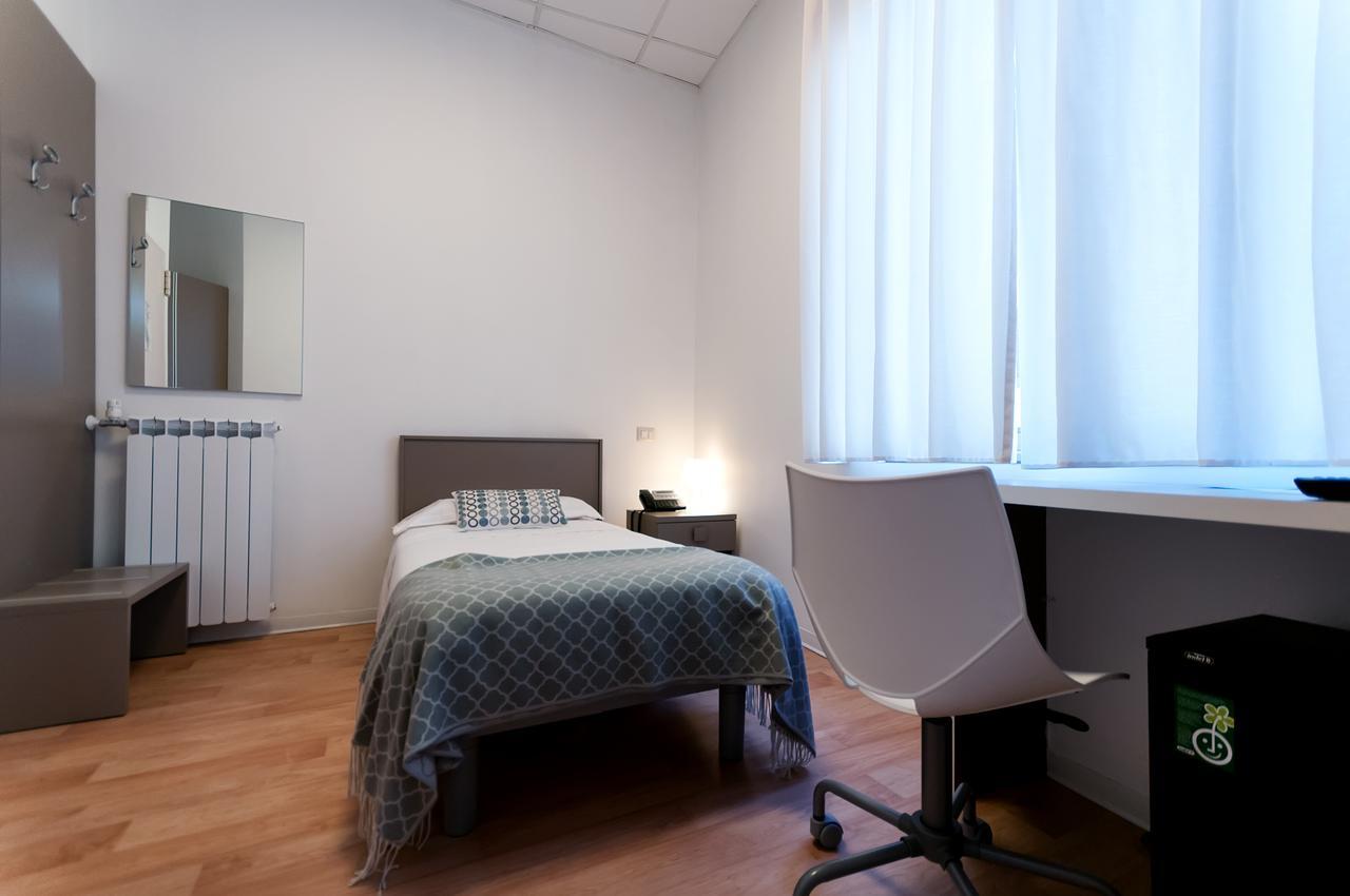 Single Room,649703457:JPEG