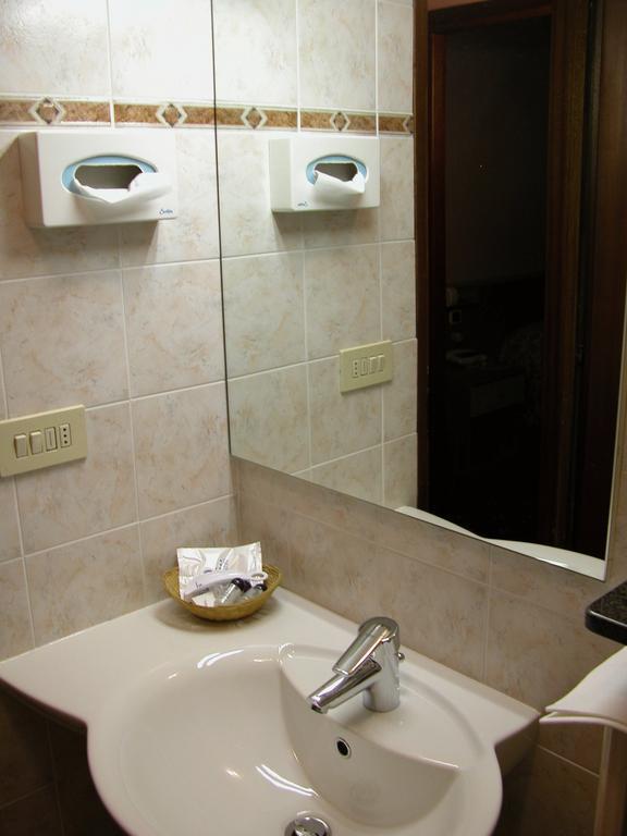 Double Room Standard,464440311:JPEG
